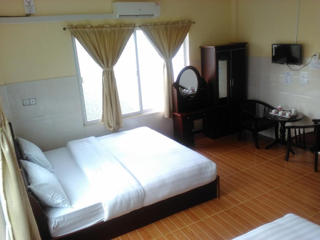 Hotel 99 Pyin Oo Lwin Esterno foto