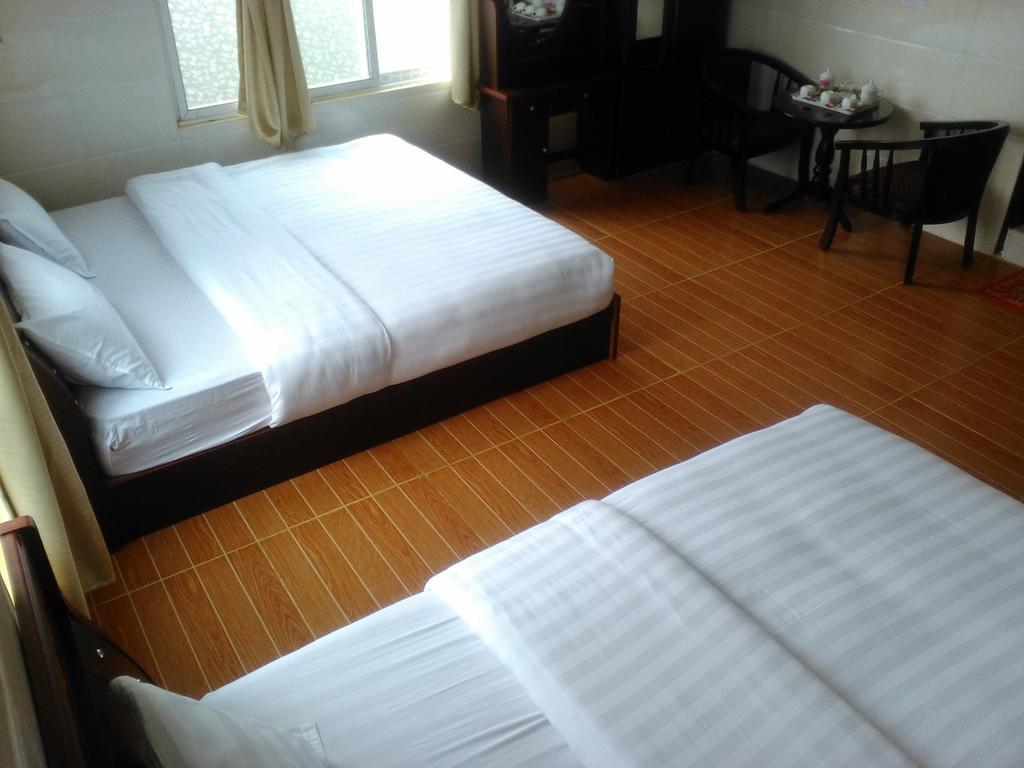 Hotel 99 Pyin Oo Lwin Esterno foto