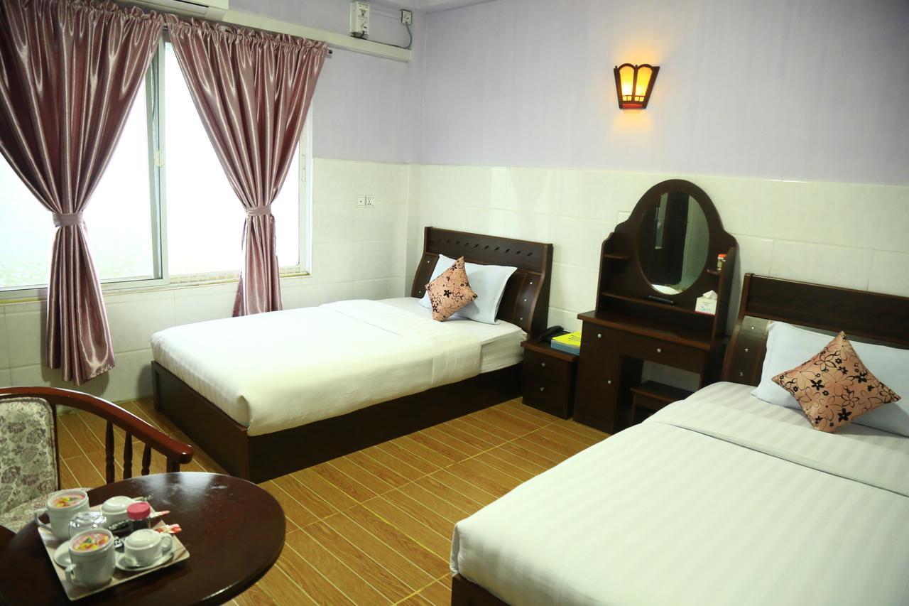 Hotel 99 Pyin Oo Lwin Esterno foto