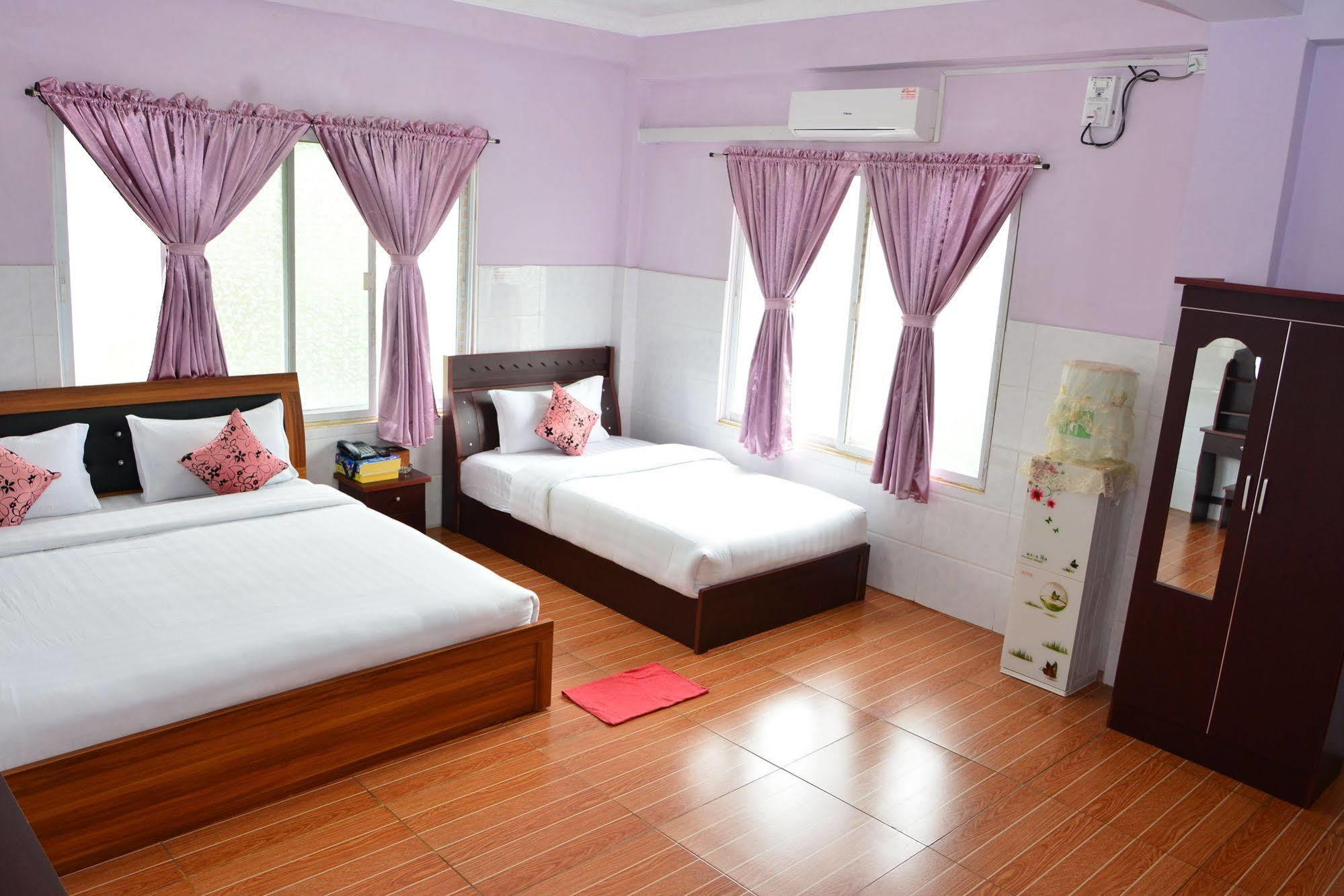 Hotel 99 Pyin Oo Lwin Esterno foto