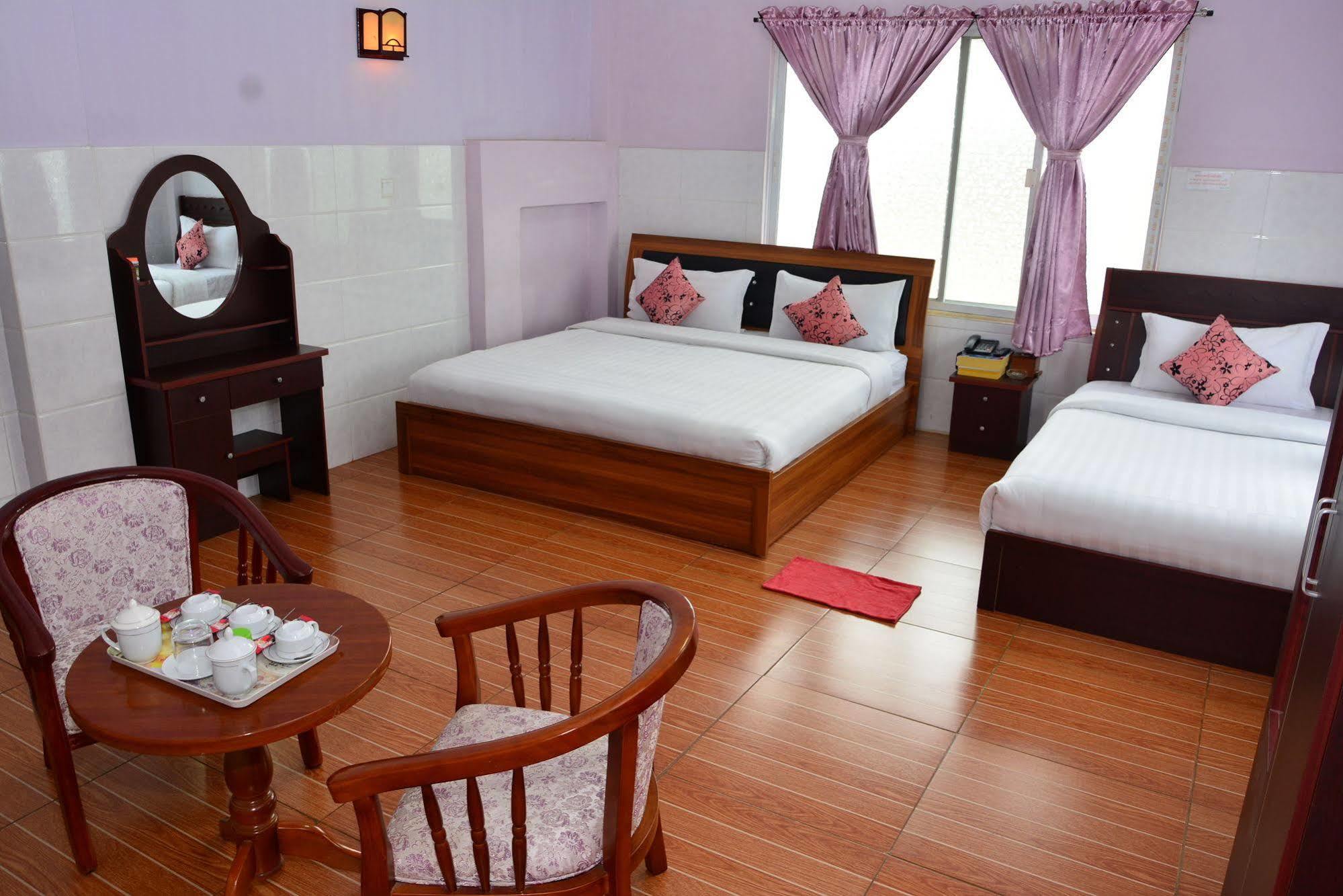 Hotel 99 Pyin Oo Lwin Esterno foto